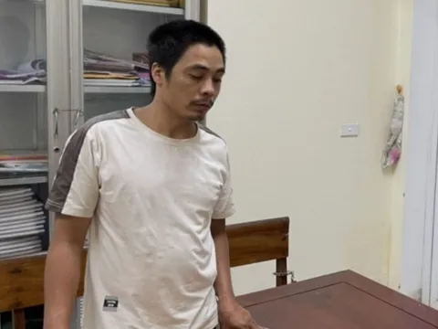 Hà Tĩnh: Khởi tố gã đàn ông đánh bé gái rồi hành hung công an viên