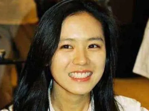 Hình ảnh hiếm của Son Ye Jin cách đây 20 năm, nhan sắc thế này bảo sao Hyun Bin không "đổ"