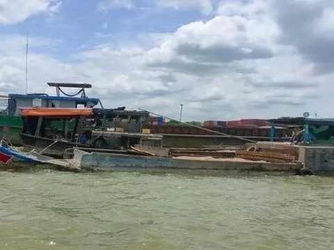 Phát hiện, bắt giữ 3 phương tiện vận chuyển cát không rõ nguồn gốc