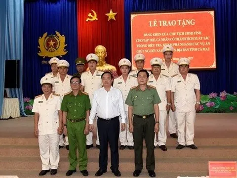 Chủ tịch tỉnh Cà Mau khen thưởng tập thể, cá nhân phá nhanh trọng án