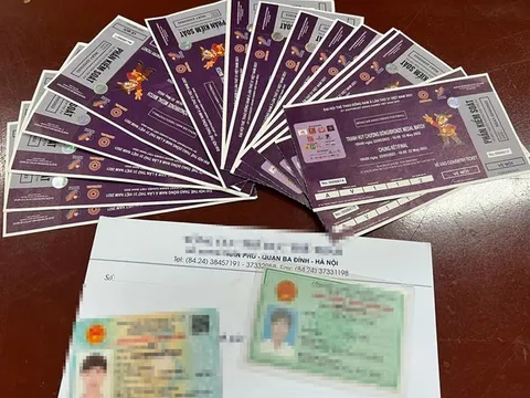 Hà Nội: Xử lý 2 đối tượng bán giấy mời trận chung kết bóng đá nam