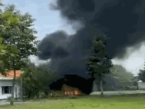 Hàng trăm chiếc xe máy vi phạm đang chờ xử lý tại Bình Dương bỗng nhiên bị cháy rụi