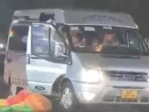 UBND, công an nói gì về clip vứt áo mưa giữa đường gây xôn xao dư luận ở Phú Quốc?