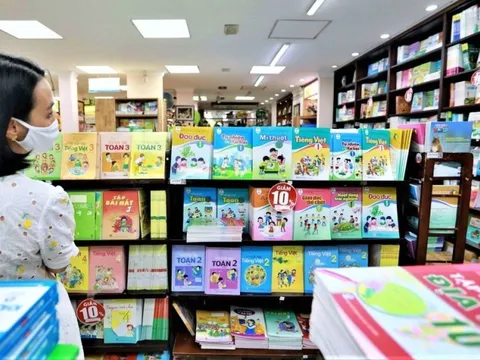 Lựa chọn sách giáo khoa nên được Quốc hội giám sát tối cao