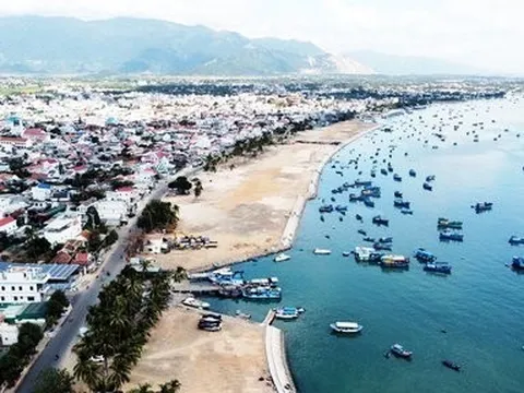 Cơ chế đặc thù phát triển Khánh Hoà: Kinh tế biển phải là trọng tâm