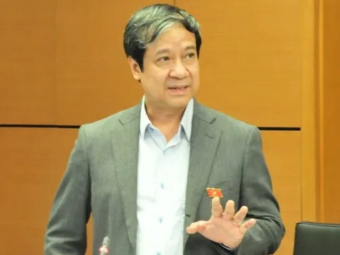 Bộ trưởng Bộ GD&ĐT giải thích việc giá sách khoa tăng gấp 2-3 lần