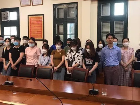 Bắt nhóm cho vay nặng lãi tới hơn 2.000% một năm , cắt ghép ảnh để "bôi xấu" con nợ