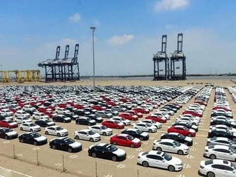 Nhập khẩu ô tô biếu, tặng: Nếu sai sẽ xử lý