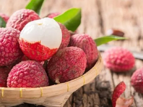 Mùa hè đến ăn vải như thế nào để không bị nóng?