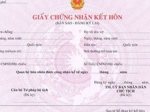 Phát hiện 1 xã cấp khống hàng loạt bản sao giấy khai sinh và kết hôn