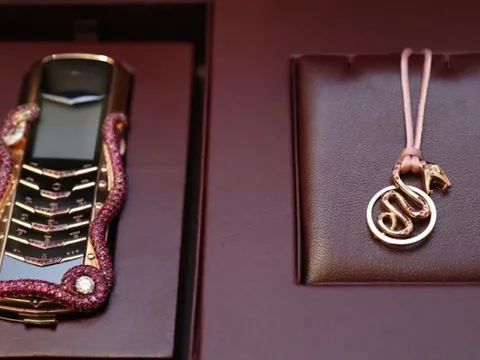 Một chuỗi di động hé lộ chuyện bán Vertu chính hãng ở Việt Nam, hàng thượng phẩm có "hot?