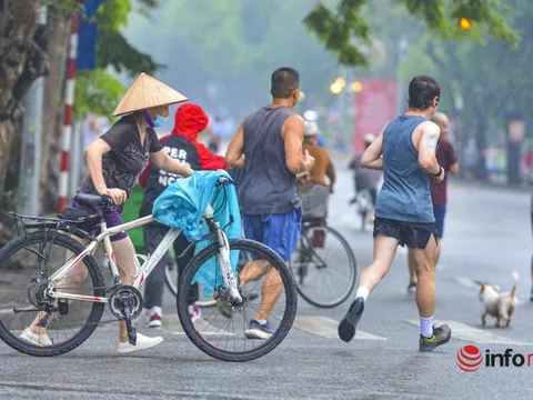 Ngày đầu dẹp 'trường đua xe đạp', loa kéo, người dắt chó vào phố đi bộ Hồ Gươm