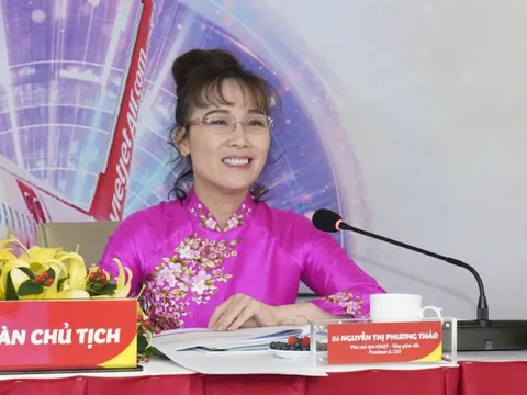 ĐHĐCĐ Vietjet (VJC): Đặt mục tiêu doanh thu hợp nhất 32.270 tỷ, chia cổ tức 20% và chào bán riêng lẻ 54 triệu cổ phiếu