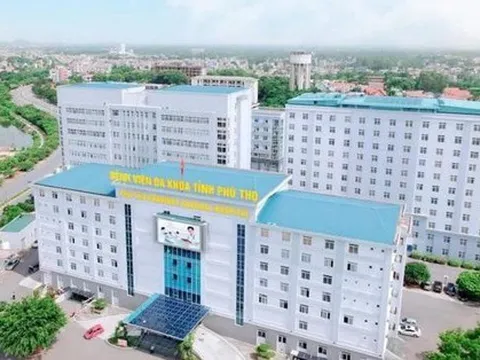 Nhận "hoa hồng" tiền tỉ của Việt Á qua tài khoản bố vợ, Phó giám đốc bị bắt