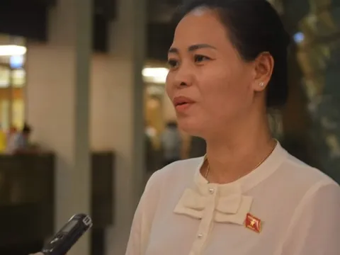 “Bác sĩ có thu nhập đủ thì mọi tiêu cực khác được loại bỏ”