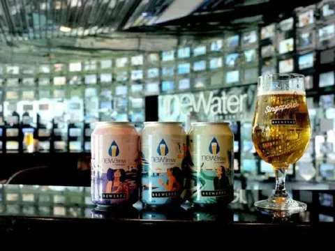 Độc đáo Singapore cho ra đời bia có vị giống mật ong, làm từ “nước thải”