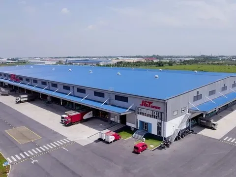 J&T Express mở trung tâm trung chuyển lớn nhất Việt Nam, xử lý 2 triệu kiện hàng/ngày