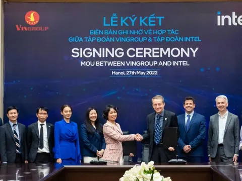 Vingroup bắt tay Intel, triển khai các giải pháp nhà máy thông minh cho VinES và Vinfast
