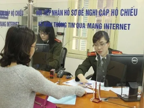 Từ ngày 1/7, cấp hộ chiếu phổ thông mẫu mới