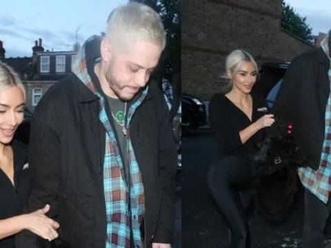 Kim Kardashian gây "sốc" khi tái xuất với vẻ ngoài gầy gò bên bạn trai