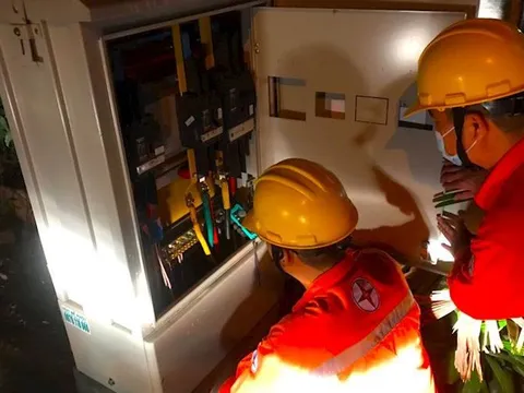 EVNHANOI rà soát an toàn hệ thống lưới điện sau mưa lớn