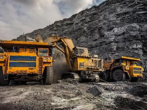 Cổ phiếu than lại đồng loạt kịch trần