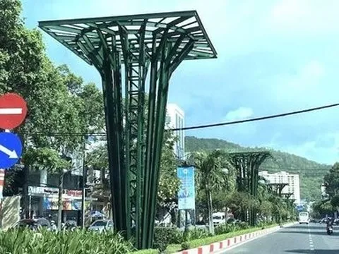 Tạm dừng thi công trụ tháp hoa "phá vỡ kiến trúc" ở Vũng Tàu