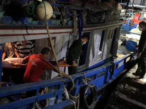 Bình Thuận: Cấp cứu kịp thời ngư dân bị bất tỉnh khi đi biển