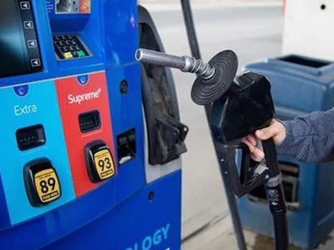 Với chữ "Nếu", giá xăng Việt Nam cũng tương đương Malaysia...