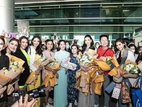 Hoa hậu Thuỳ Tiên diện áo dài đón Chủ tịch Miss Grand đến Việt Nam