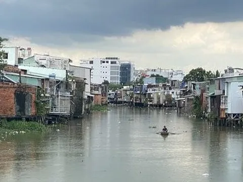 Tp.HCM di dời nhà trên và ven kênh rạch: “Chúng tôi đợi từ rất lâu"