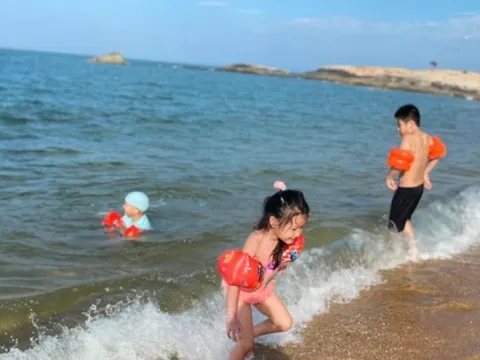 Bùng nổ du lịch hè 2022, giá tour tăng vì cước vận chuyển