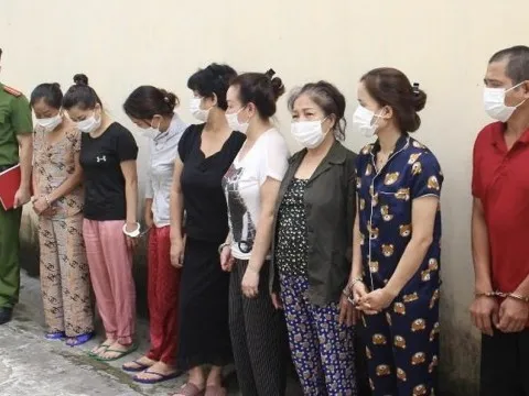 Đường dây đánh bạc giao dịch trên 15 tỷ do "bà trùm" ở Hà Nội cầm đầu