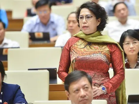 ĐB Tô Thị Bích Châu: Tặng xe cứu thương gần 5 tỉ đồng, phải nộp thuế hơn 600 triệu