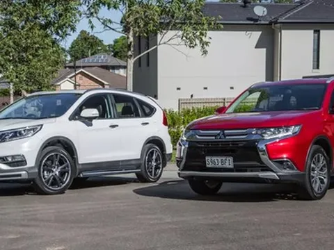 Ngân sách 1,1 tỷ đồng nên chọn Honda CR-V hay Mitsubishi Outlander?