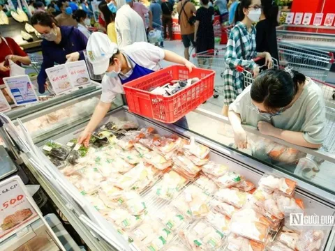  “Lương chưa tăng, giá cả cũng đã tăng”