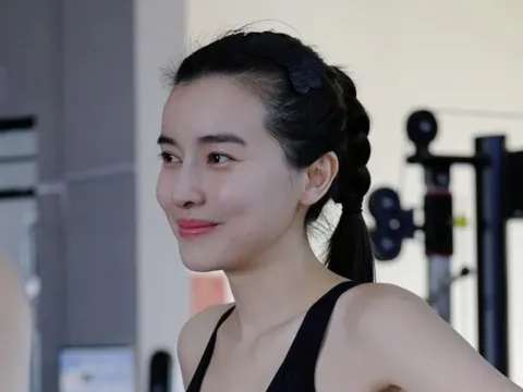 Ngắm mặt mộc xinh đẹp của Hạ Lam "Bão ngầm" và dàn diễn viên nữ