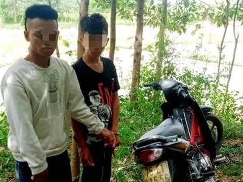 Truy bắt hai thiếu niên trộm xe máy, lẩn trốn trong vườn tràm