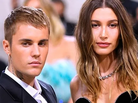 Justin Bieber bị liệt nửa mặt do nhiễm virus hiếm