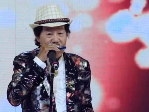 “Quái kiệt” harmonica Tòng Sơn qua đời ở tuổi 94