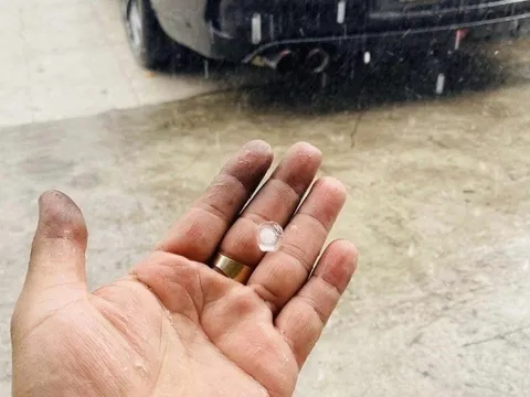 Tp.HCM xuất hiện mưa đá