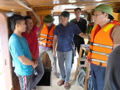 Thanh Hóa: Bắt giữ đoàn thuyền "cát tặc"