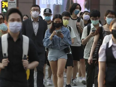 Trung Quốc bùng phát ổ dịch COVID-19, nhiều nước gia tăng số ca mắc mới