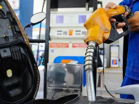 Giảm thuế để hạ giá xăng dầu: Cần được điều chỉnh ở mức hợp lý