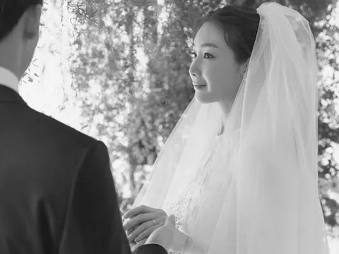 Choi Ji Woo ngầm lên tiếng về thông tin bị chồng dùng hung khí tấn công trước nhà