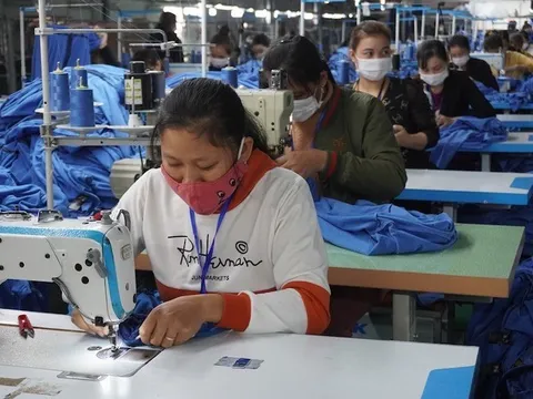 "Gấp gáp" thời gian điều chỉnh lương tối thiểu vùng, doanh nghiệp cần làm gì?