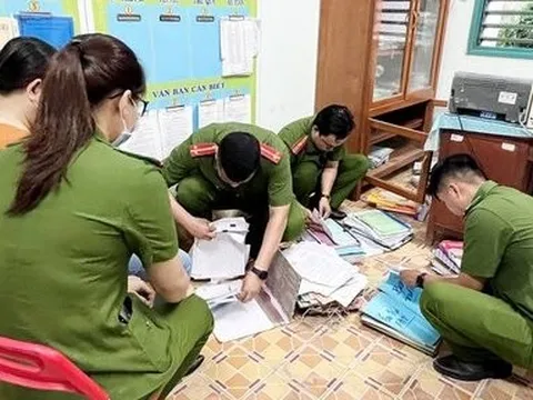 Bắt nguyên hiệu trưởng, kế toán trường tiểu học tham ô nửa tỷ đồng