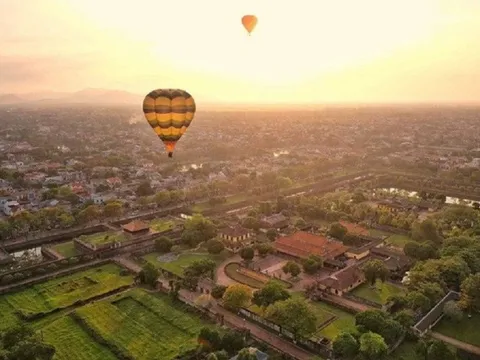 Lịch bay trải nghiệm khinh khí cầu ngắm Cố đô Huế từ bầu trời