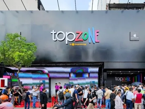 Độ chịu chơi ngang ngửa Apple, TopZone giảm giá 50% khiến dân tình đứng ngồi không yên