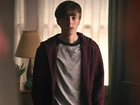 Nam diễn viên giết mẹ ruột